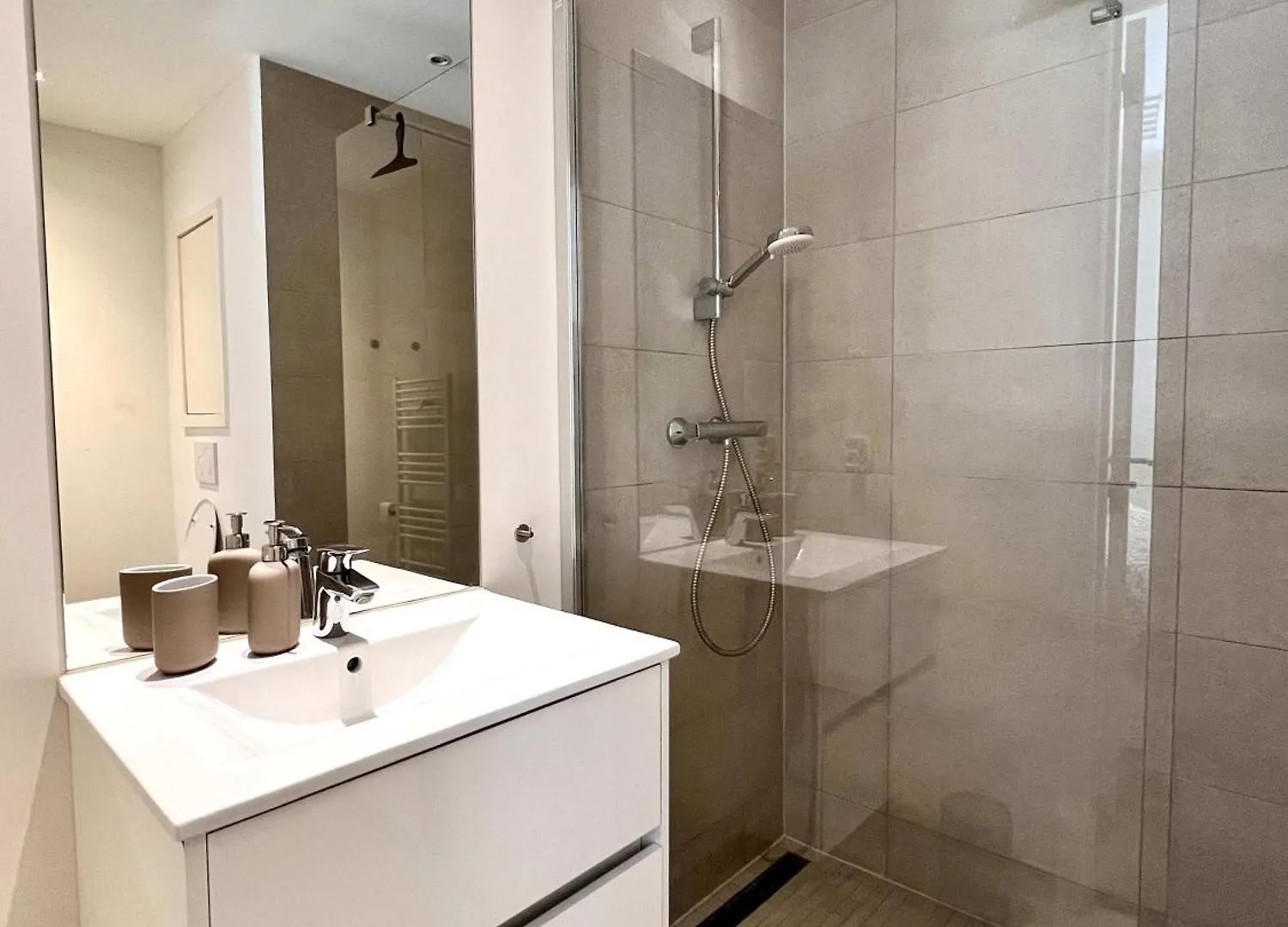 Cozy Studio 2 Min From Grand Place Bruksela Apartament