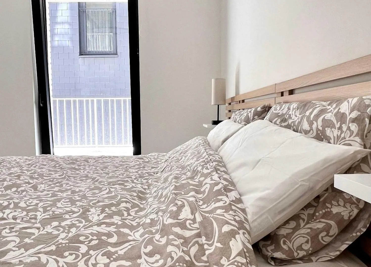 Cozy Studio 2 Min From Grand Place Bruksela Apartament